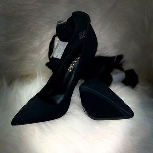 ShoeDazzle Black Ankle Tie Pumps